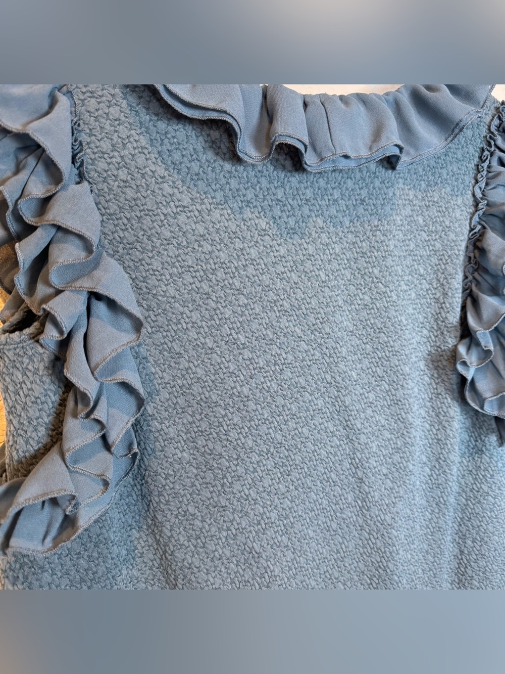 GiGio Women’s Dusty Blue Top Textured Knit Ruffle V-Neck Boutique Blouse Large - Picture 10 of 16